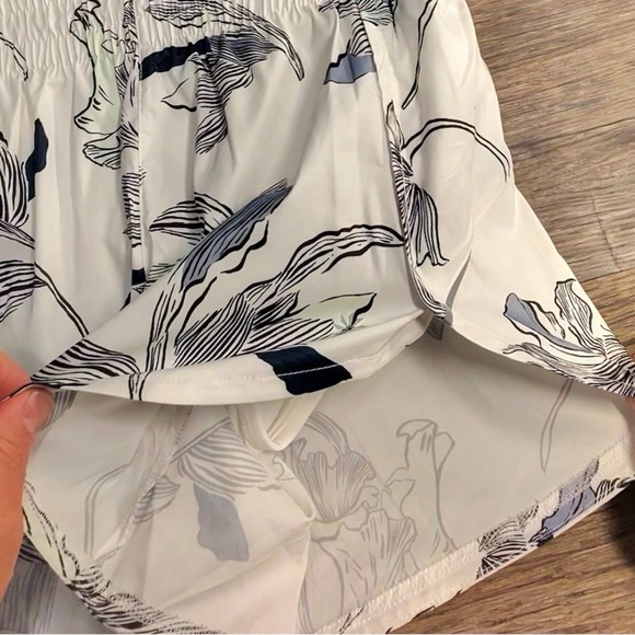 Athleta White and Blue Floral Athletic Shorts - Picture 4 of 9